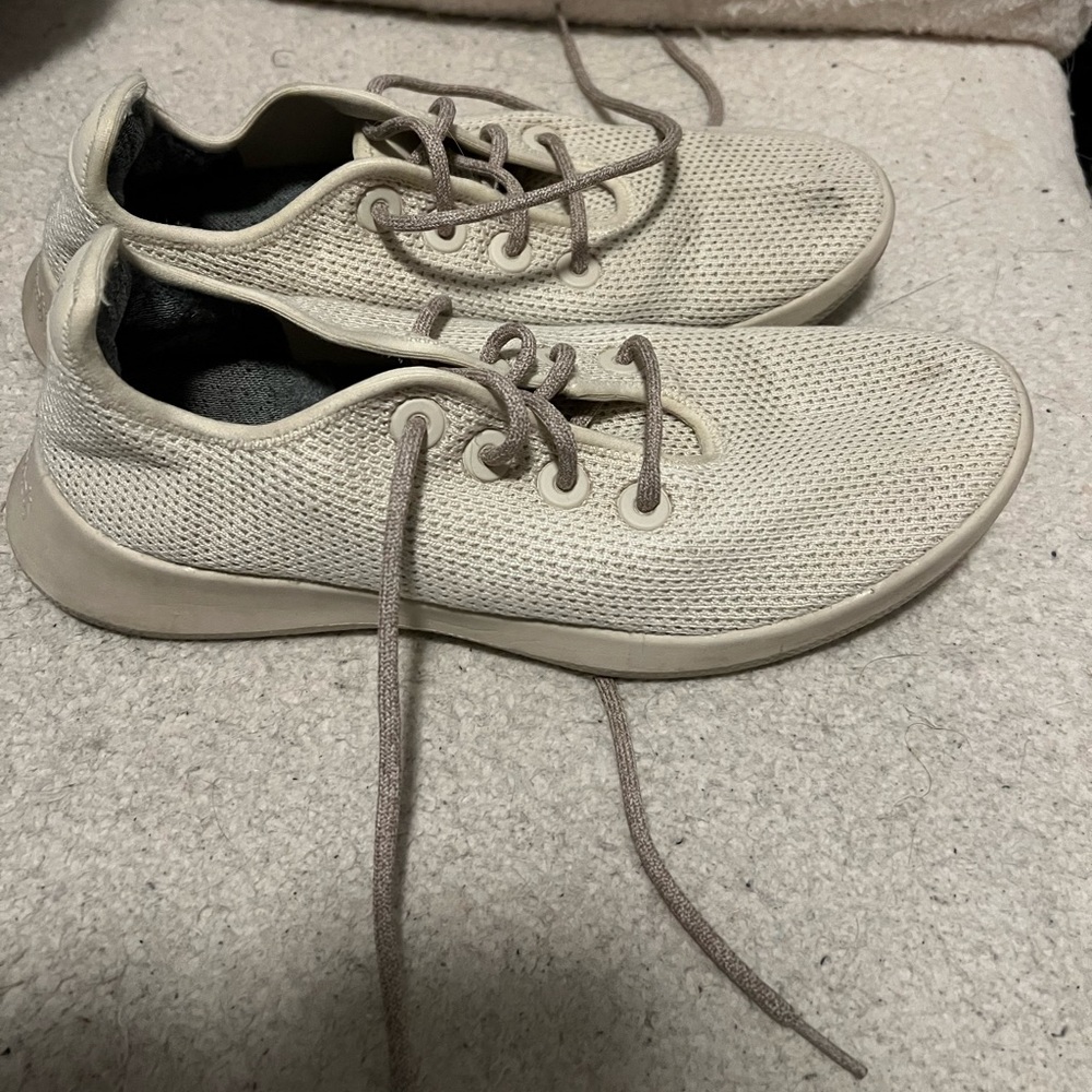 Allbirds Creme Tree Runner (Size 11)